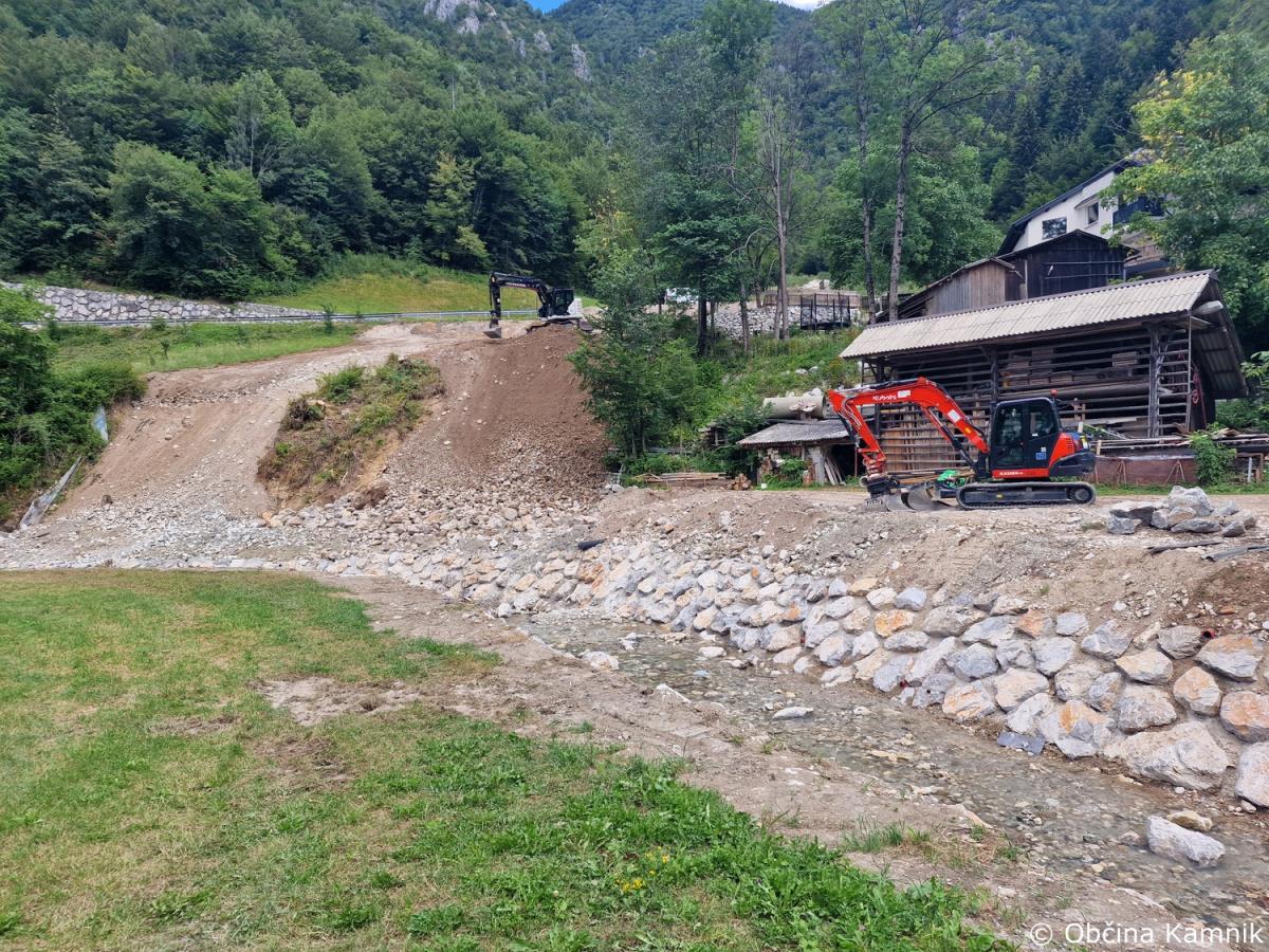 Sanacijska obnova vodotokov in hudournikov po poplavah (15)